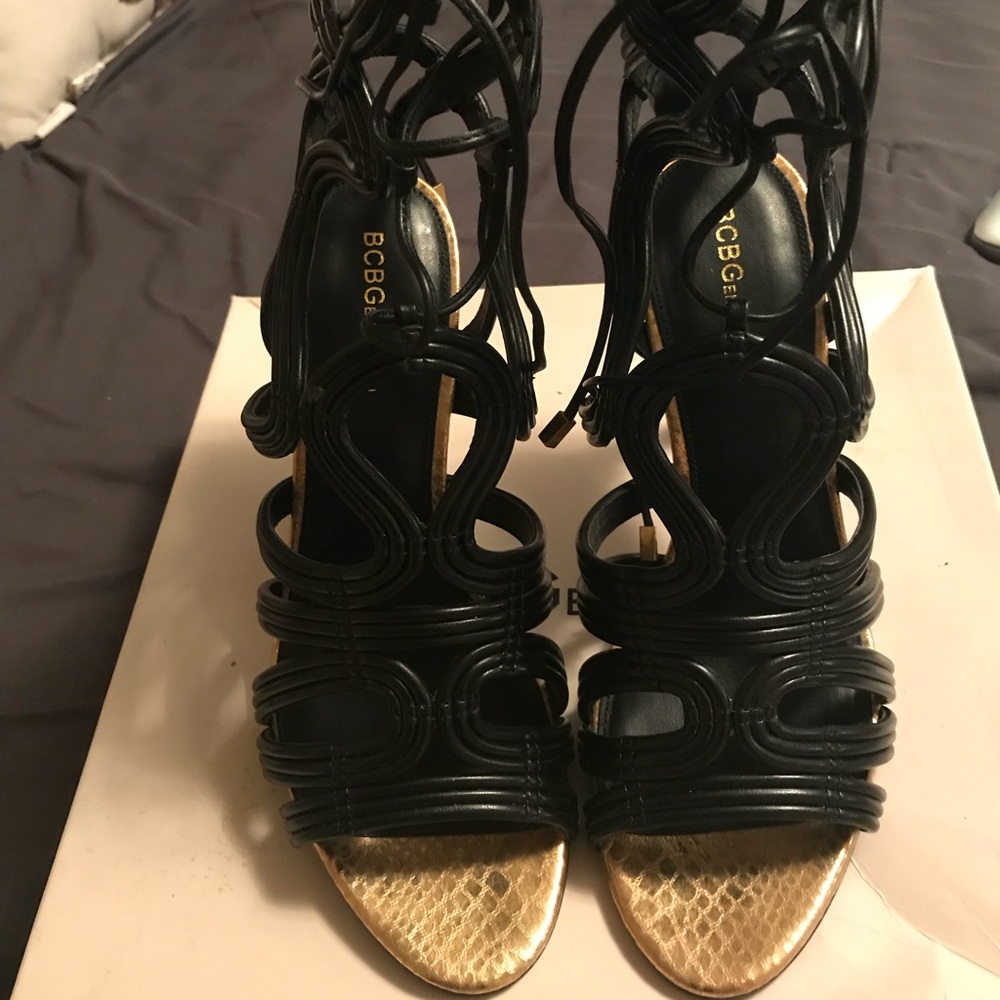 Black & Gold BCBG stiletto